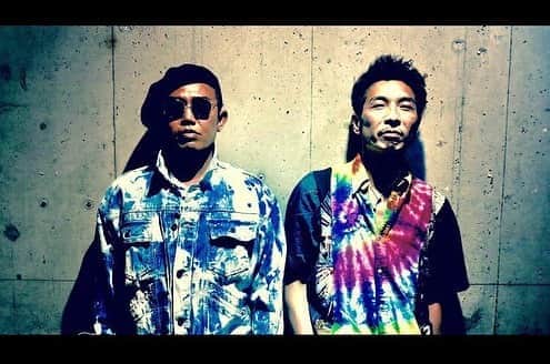 竹内朋康のインスタグラム：「[New Info]  20201121 (sat)  Tomo Tomo Club & ひこうき雲 LIVE @bike_edenico  [LIVE] Tomo Tomo Club （竹内朋康 & TOMOHIKO) ひこうき雲 （大竹重寿 & 越野竜太）  [Food] たこやきしんちゃん  info  EDENICO 〒556-0014 大阪市浪速区大国1-6-2  P.S 詳細、もうちょいお待ちください！」