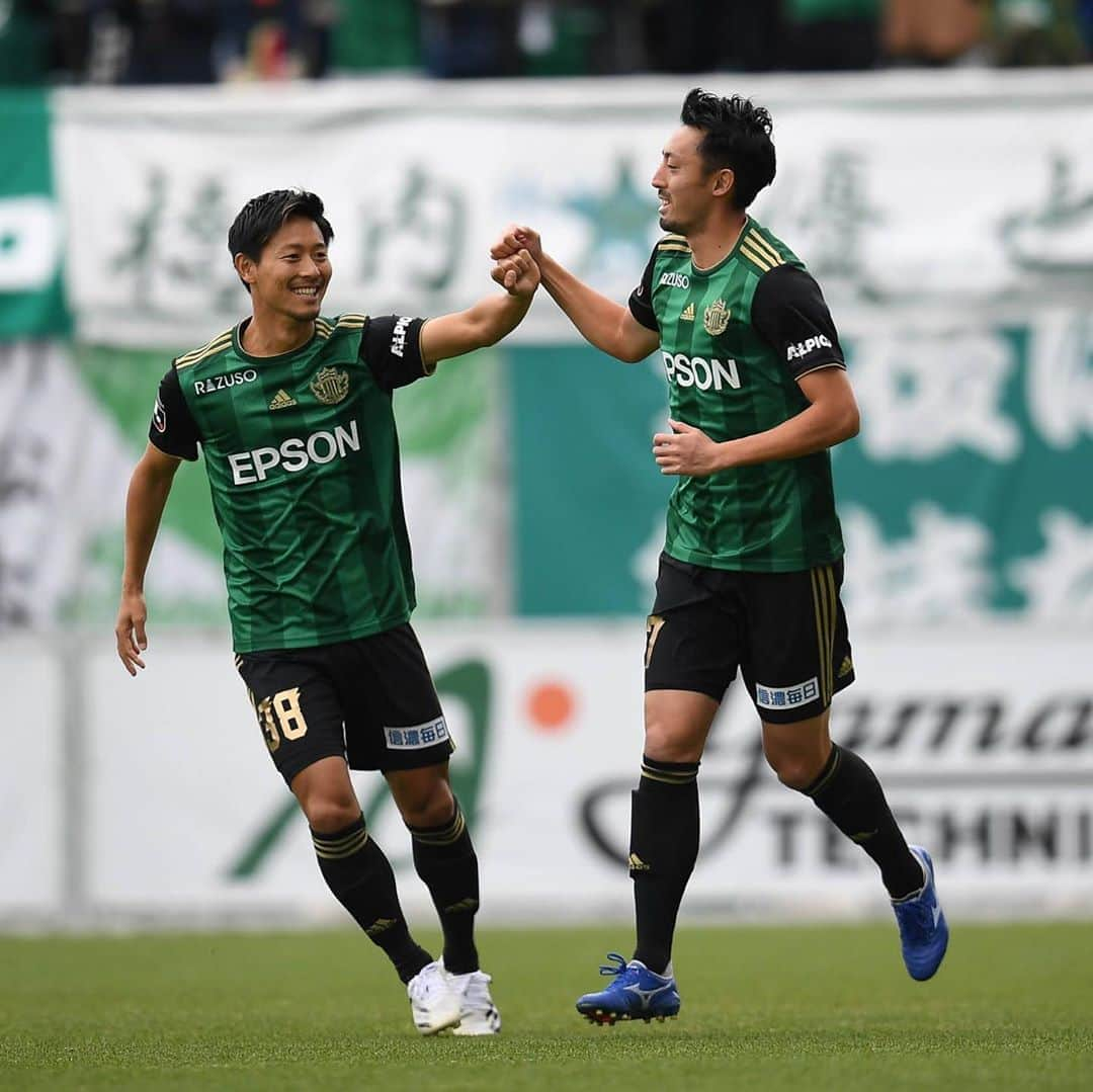 松本山雅FCさんのインスタグラム写真 - (松本山雅FCInstagram)「2020.11.1 2020 Meiji Yasuda J2 League 30th sec. Matsumoto 2-1 Yamaguchi  #松本山雅fc #matsumotoyamaga #yamaga #onesoul #捲土雷鳥」11月1日 22時08分 - matsumoto.yamagafc