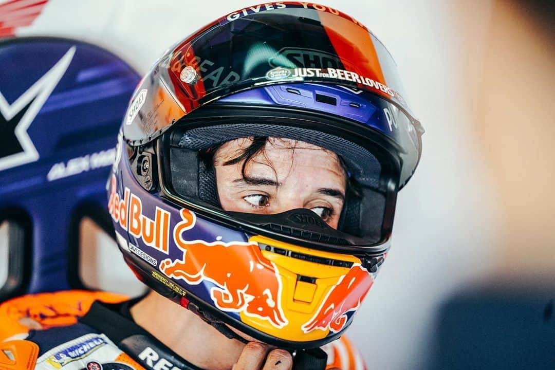 レプソル・ホンダのインスタグラム：「Time to get back to it.」