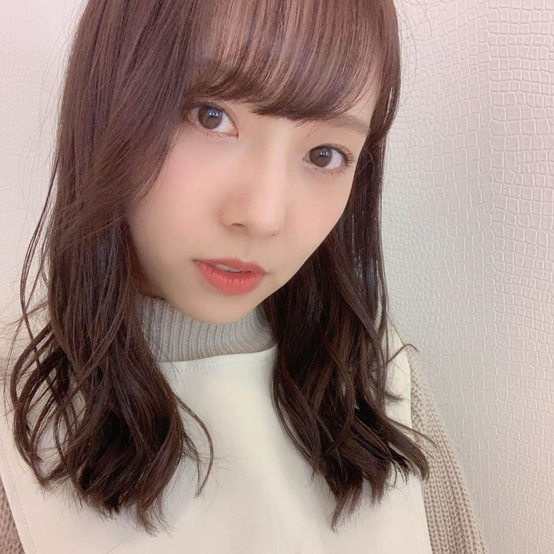 新内眞衣さんのインスタグラム写真 - (新内眞衣Instagram)「乃木坂46の新内眞衣です。 ひっそりとInstagramを始めてみました〜！  日々のことをゆるゆる更新していきます。 みなさんこれからよろしくお願いします◎  #乃木坂46 #新内眞衣 #初心者です」11月1日 22時22分 - mai.shinuchi_official