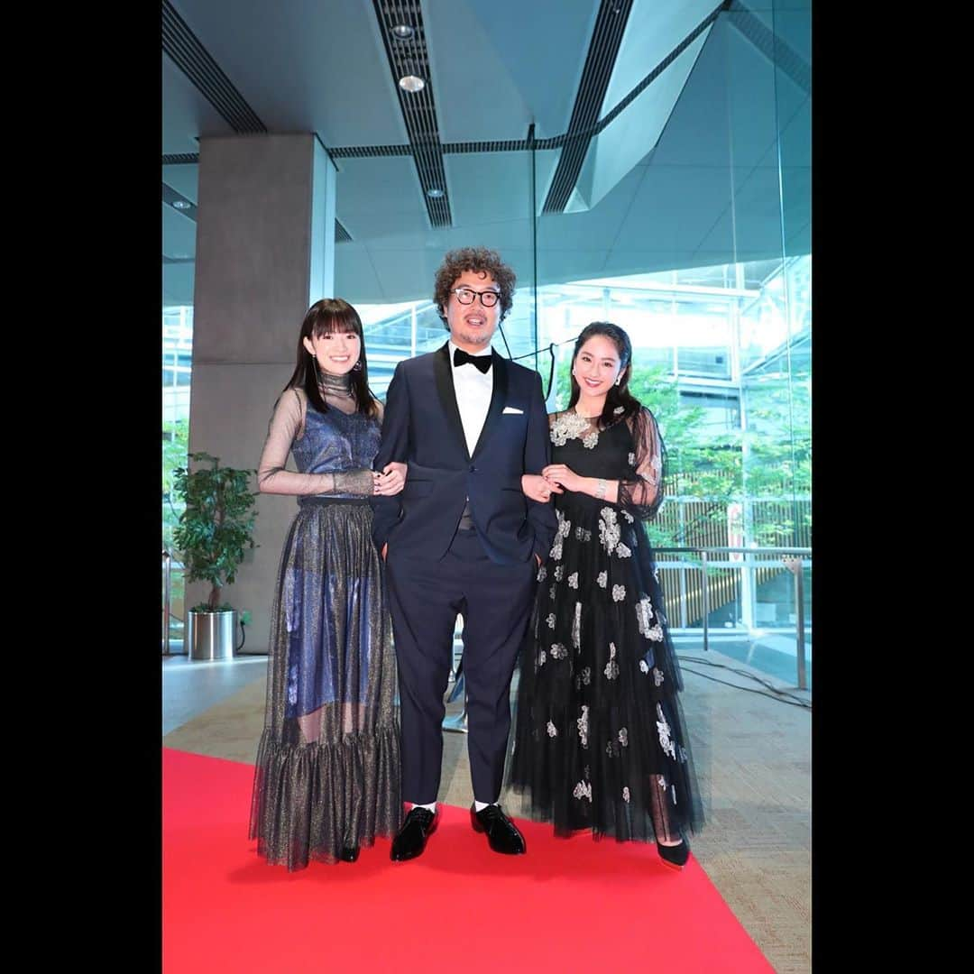 平祐奈さんのインスタグラム写真 - (平祐奈Instagram)「第33回 東京国際映画祭🎬✨ 2020 TOKYO INTERNATIONAL FILM FESTIVAL 三木監督と優希美青ちゃんとレッドカーペットを歩きました！ 5日は上映もされます☺︎ #10万分の1  #東京国際映画祭 #監督お父さんみたい」11月1日 22時26分 - yunataira_official