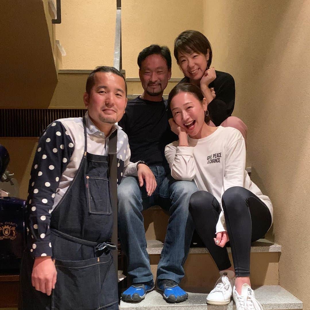 黒沢祐子さんのインスタグラム写真 - (黒沢祐子Instagram)「・ ・ 京都にて生多田ハム会  合言葉は『Happy』 いつも幸せをありがとう🙏🏻  thx @ueto2011 @erinko823  #多田昌豊　#ペルシュウ　#ボンダボン　#京都のどまんなかスパッツさーせん🙇‍♀️ #お暇いただきます　#お仕事もあります」11月1日 22時51分 - yukowedding