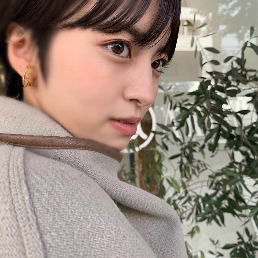 新郷桃子さんのインスタグラム写真 - (新郷桃子Instagram)「××× . リール🎥の最後に一瞬載せた ストレートタッチのスタイル、」11月1日 23時06分 - rinnnnn01