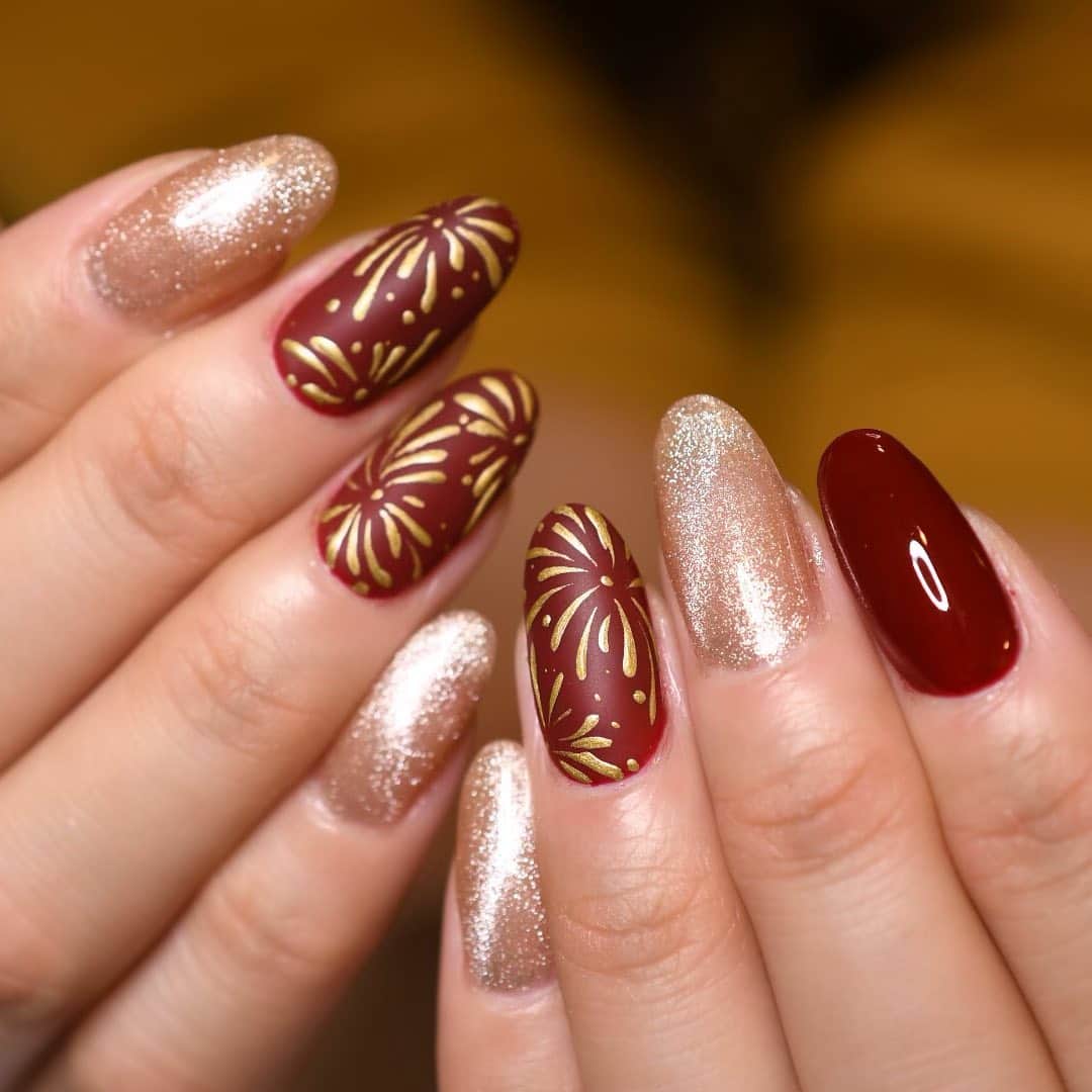 Yuka Maeda ::manicurelistのインスタグラム：「. . Salon data▼ ＝＝＝＝＝＝＝＝＝＝＝＝＝＝＝＝＝＝＝＝ . CADENAS -nail eyelash salon- ●Nail artist  @yuka.maeda  @yuki_cadenas ●eyelash　@cadenaseyelash  ゲストに愛と感動を…♡ . 【 LINE ＠cadenas 】 ご予約/お問い合わせはLINEよりお気軽に🤲 ▶︎▶︎#cadenasnail デザインアップしてます♡  price…★⭐︎Instagram特別キャンペーン中⭐︎★ . 「インスタ見たよ👀」と LINEからご予約で特別プライス7500円！！ . ※ご新規様限定 ※キャラクターや特殊なエレメント等のみ 別途料金いただく場合ございます🙇🏻‍♀️ . . price…初回8000円（オフ込み） access…大阪市北区堂山町16-1  中崎町駅  徒歩5分 /  梅田駅  徒歩6分 . tel… 06-4792-8617 ＝＝＝＝＝＝＝＝＝＝＝＝＝＝＝＝＝＝＝＝ . . .  #中崎町ネイルサロン #梅田ネイルサロン #大阪ネイルサロン #関西ネイルサロン #インスタネイル #instanails #instanail #トレンドネイル #ネイルサンプル #ニュアンスネイルデザイン  #ネイルブック #ギャラクシーネイル #ネイルチェンジ #今月のネイル #にゅーねいる #秋ネイル #赤ネイル  #ネイル大好き #シンプルネイル #ネイル部 #女子力向上委員会 #女子力 #女子力ネイル #アートネイル #メタリックネイル #ニューネイル  #ナノソル #ナノソルcc  #ナノソル販売店大阪」