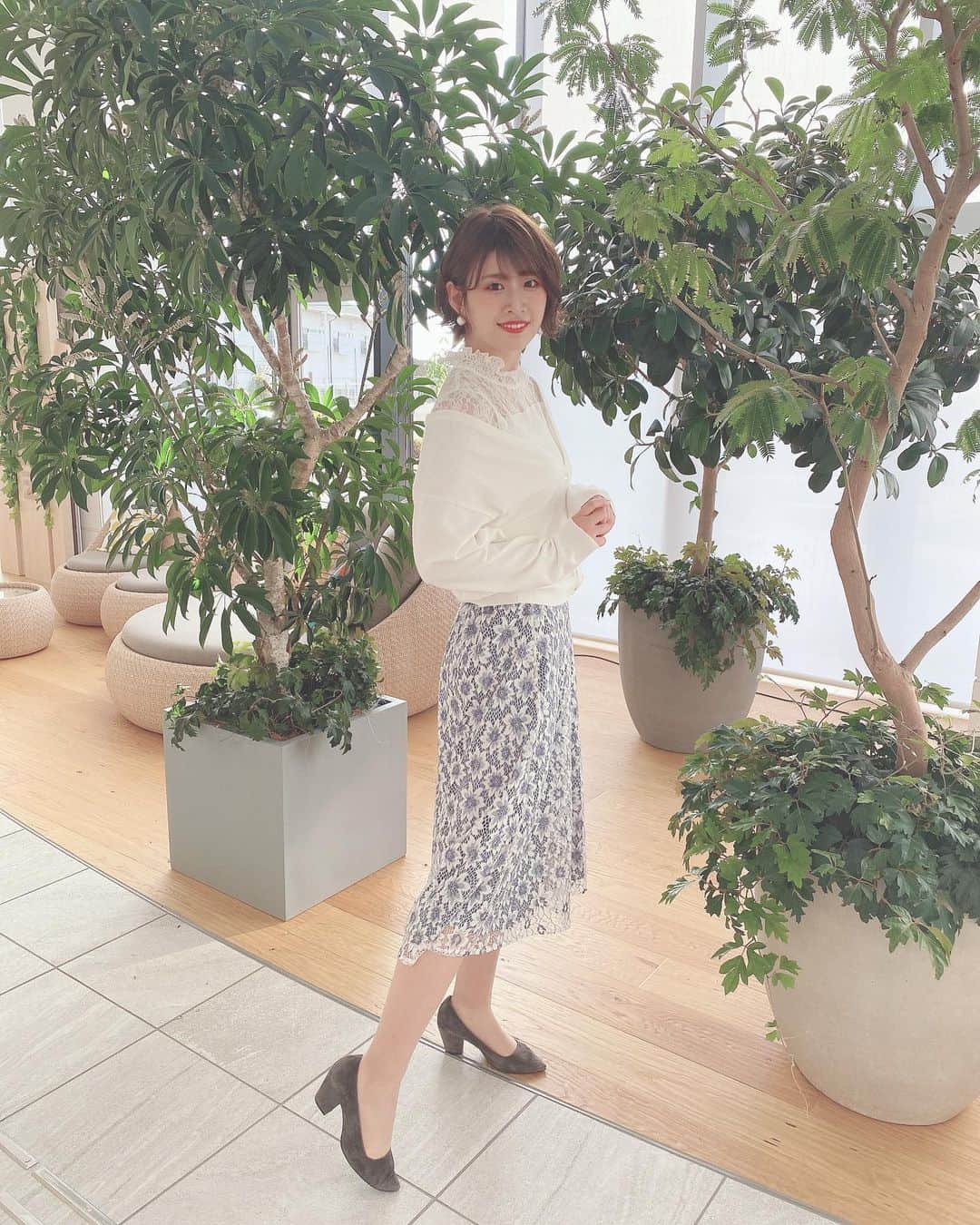 のインスタグラム：「スカートのレースが繊細で可愛かったの〜🙈💕 #サタデーウォッチン #衣装」