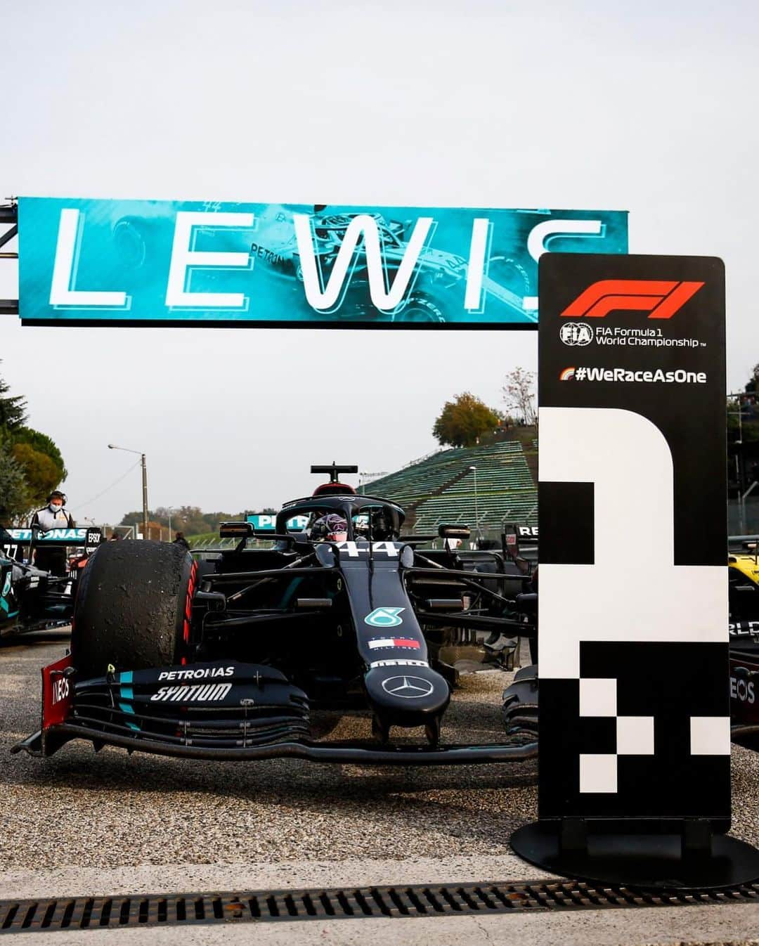 IWCさんのインスタグラム写真 - (IWCInstagram)「MAKING @F1 #HIS7ORY! @mercedesamgf1 YOU ARE CHAMPIONS OF THE WORLD FOR A SEVENTH TIME!! 👊 #IWCRacing #IWCFamily   2020 FIA Formula One™ World Championship for Constructors」11月2日 0時02分 - iwcwatches