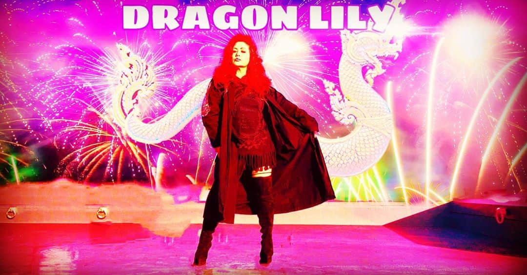 JILLさんのインスタグラム写真 - (JILLInstagram)「MY NAME IS DRAGON LILY　　　 I AM A GORGEOUS  DRAGON LADY　  “LILY”MY MIDDLE NAME MEANS LOVE  MY NAME IS SALVATION   #personz #jillpersonz @jillpersonz」11月1日 23時59分 - jillpersonz