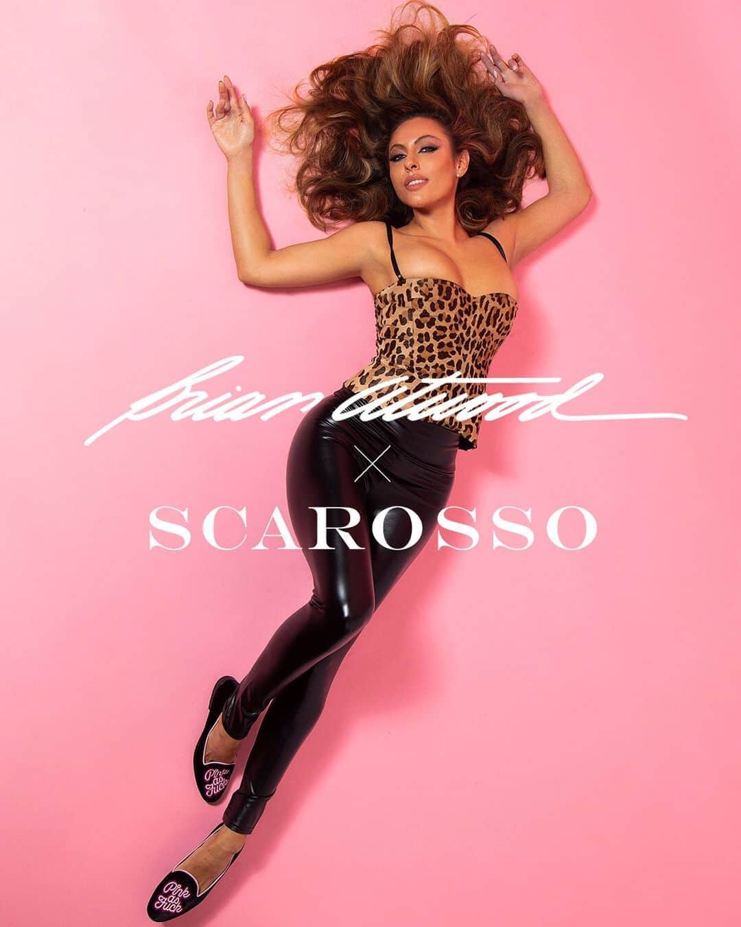 のインスタグラム：「The Bombshell @jennifer_yepez  Photographed by @harolbaezstudio for my collaboration with @scarosso @pietronolita to help raise $$$ for Breast Cancer. To purchase velvet slippers go to link in my bio.  Hair: @benskervin Makeup: @sooparkmakeup  Ensemble: @newyorkvintageinc」
