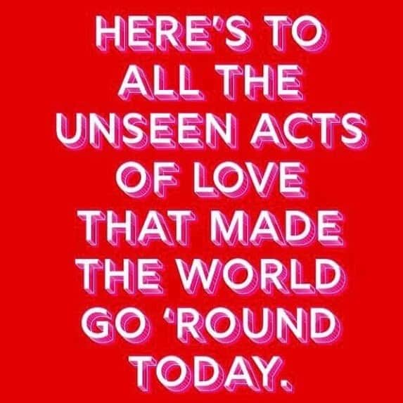 ジーナ・カラーノのインスタグラム：「❤️ @partnersrelief 🙏」