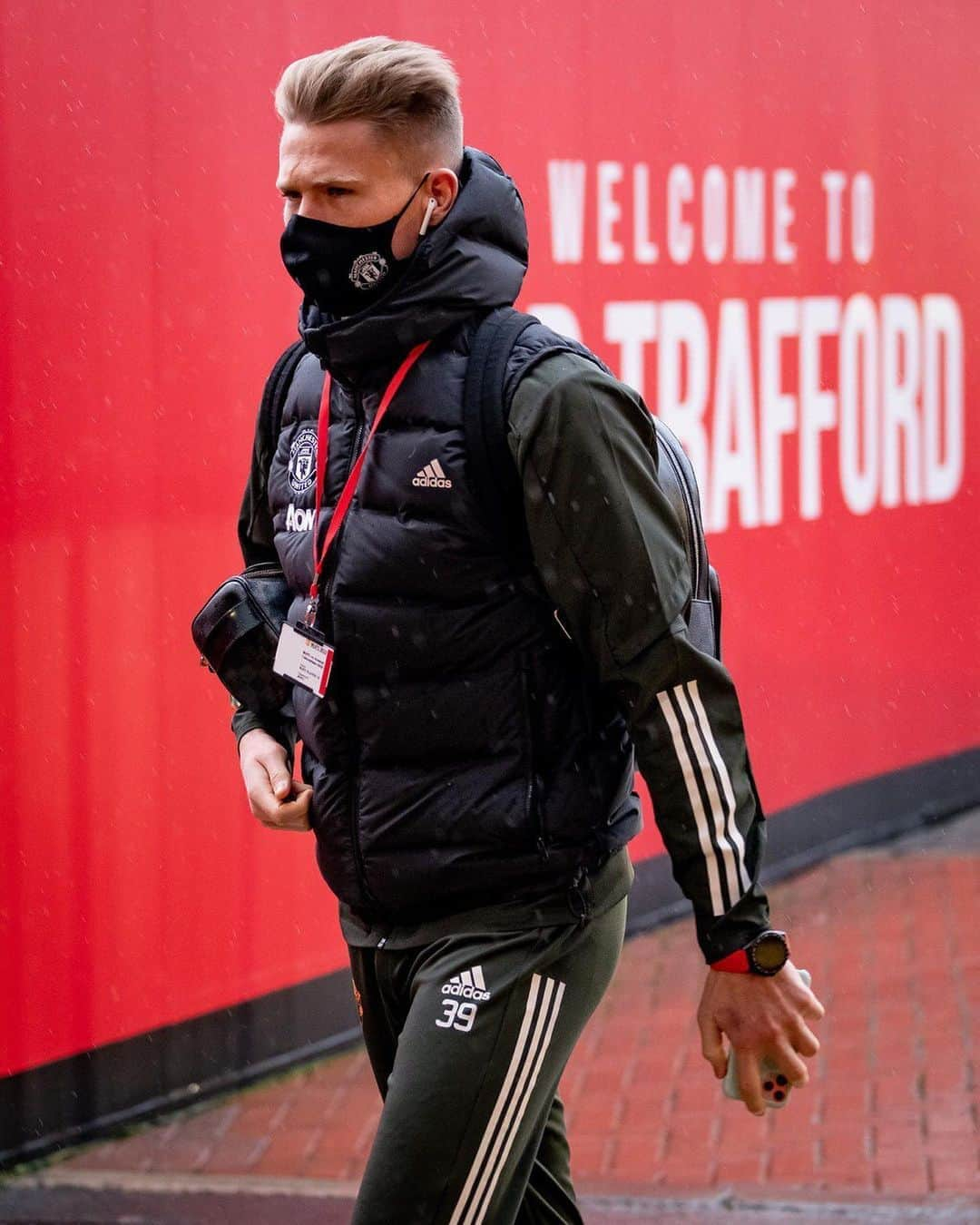 マンチェスター・ユナイテッドさんのインスタグラム写真 - (マンチェスター・ユナイテッドInstagram)「Men on a mission. #MUFC #PremierLeague」11月2日 0時19分 - manchesterunited