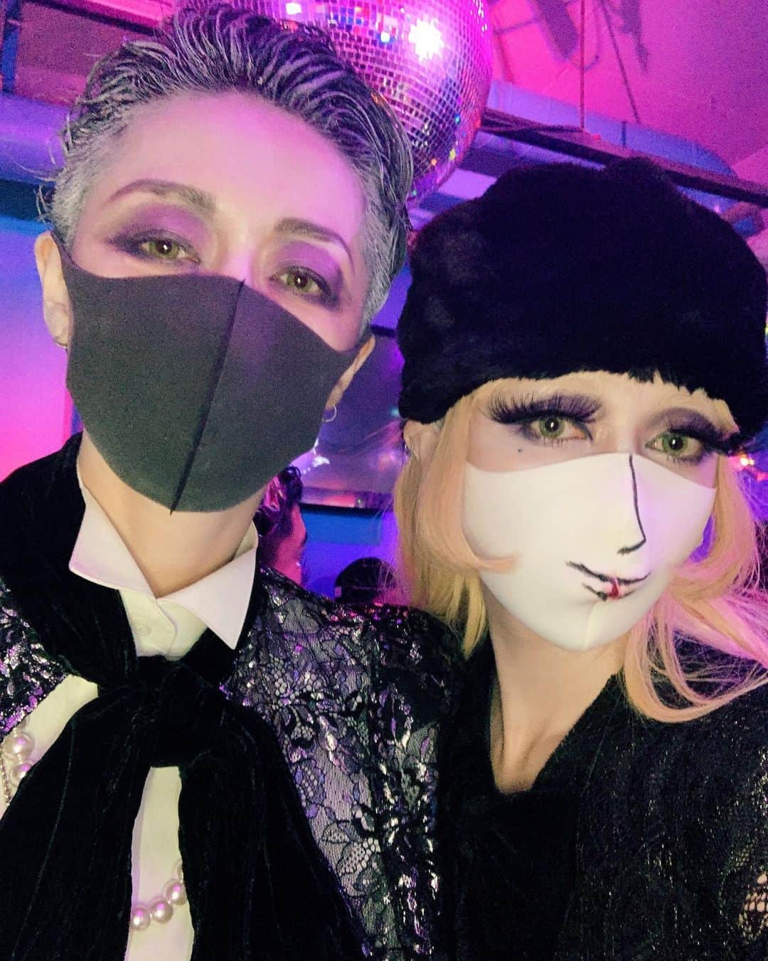 PELIのインスタグラム：「8ヶ月ぶりの fancyHIM  DJ💿📀今年の#halloween は #メーテル　👁👁 . #vampire #Maetel #2020halloween #銀河鉄道999  . @fancyhimtokyo  #fancyhim #fancyhimtokyo」