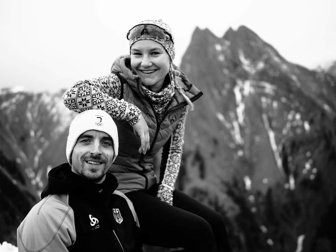 ルーベン・ブロマールトのインスタグラム：「A great Hike today 🏔 #kegelkopf  Swipe ⬅️ to see the great view from the top!  📸 @michlheckmair 👌  #oberstdorf #bergtour #kegelkopf」