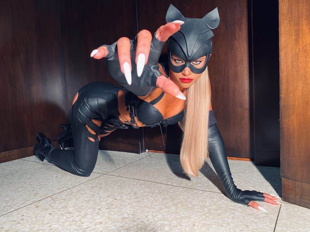 ソフィア・リッチーのインスタグラム：「Till next year 🕸🕷」