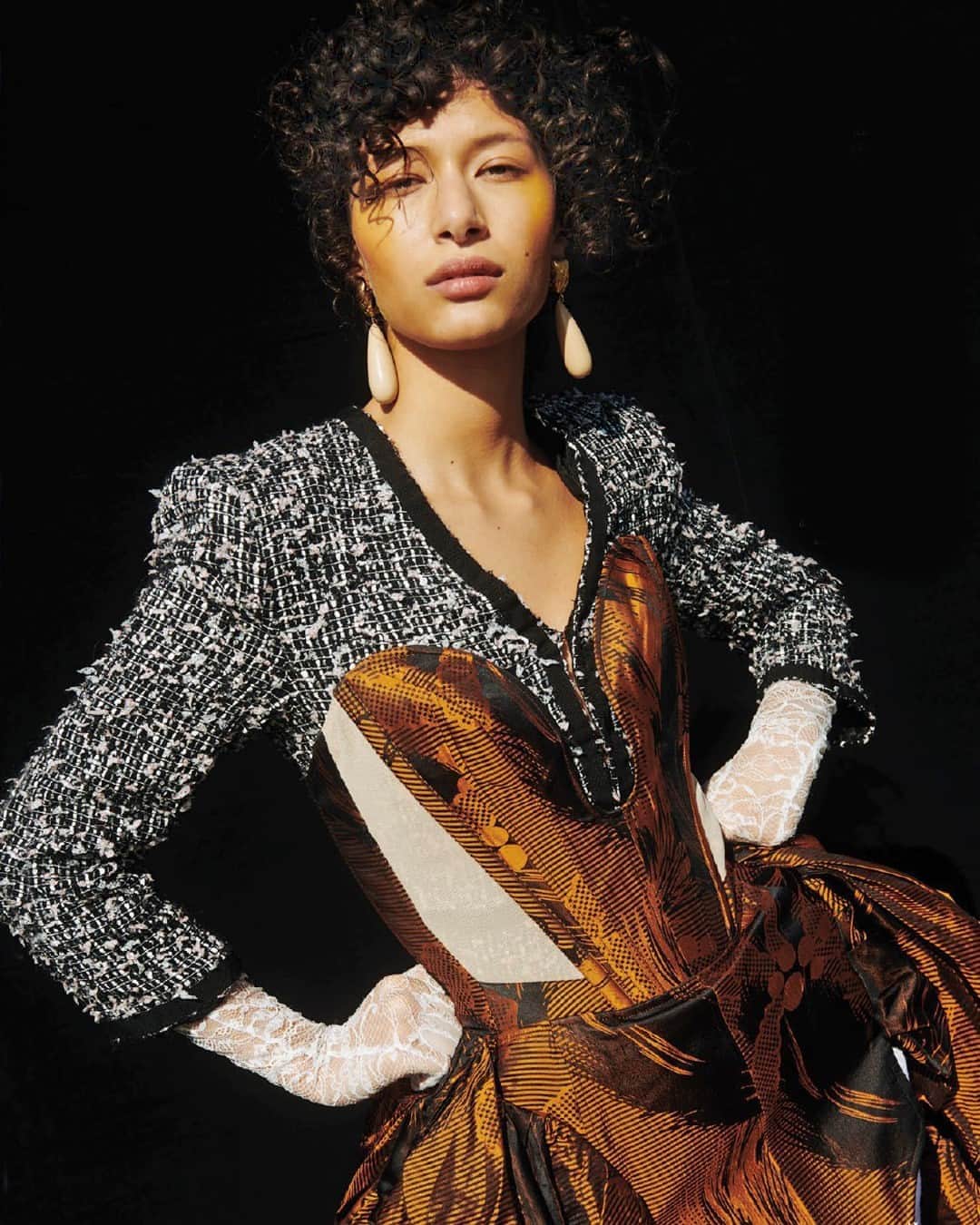 のインスタグラム：「Andreas Kronthaler for Vivienne Westwood in Vogue Arabia @voguearabia⁠ ⁠ Photographed by Stephanie Galea @stefgalea⁠ Styled by Christopher Maul @styleofmaul⁠ Modeled by Leyla Greiss @leyla.greiss」