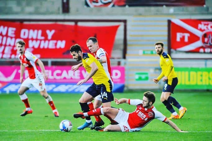 ジョーイ・バートンのインスタグラム：「9 points in the bag. 3 clean sheets as well. Great work from the players. Tough week ahead but we’re looking forward to getting better. #kaizen @ftfcofficial」