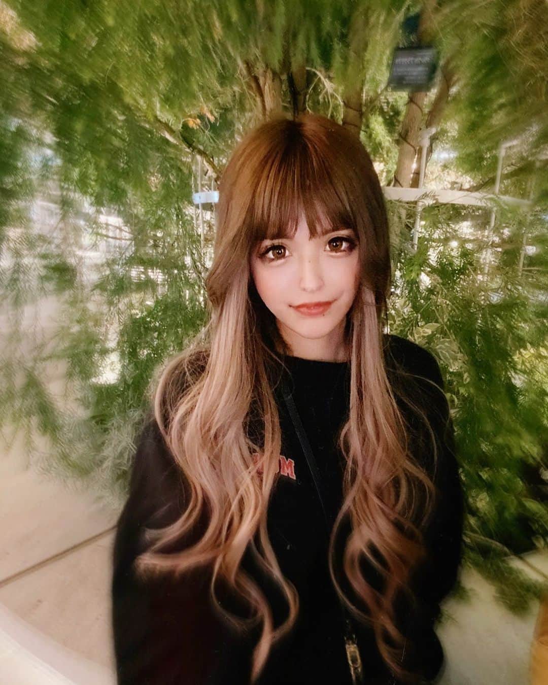 アンジェリカのインスタグラム：「🤎 . この間　@eyelash_chrissie さんで マツエクのメンテして来たヨ!!  マツエク詳細♥⤵︎ ︎  ▫️セーブル ▫️太さ0.15×0.2MIX ▫️SC.SC.Jカール ▫️150本 だよ～🥰🥰  いい感じに盛れるから次回もこれにする♥  公式LINE限定キャンペーン ご新規様限定←♥あんじぇのインスタ見た！で 全メニュー30%OFFになるみたい！ (予約時にお伝えしてね♥) #クリッシー #マツエクデザイン  .  エクステは  @kouki_95_1107 くん⭐に 付けてもらったん🤎 グラデ〜✌🏿✌🏿 . @ankhcross_ikebukuro_north  🤎」
