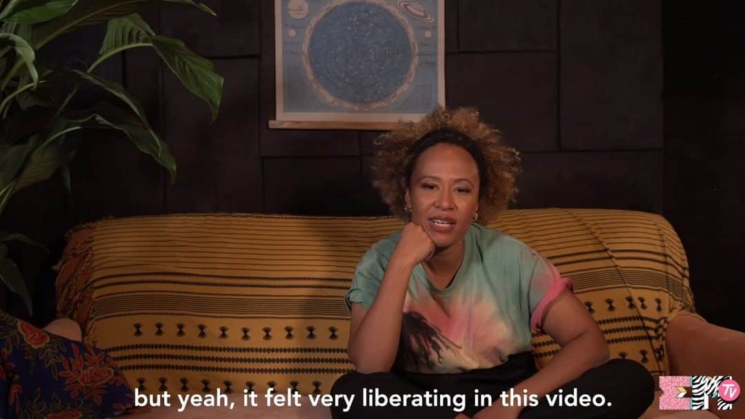 Emeli Sandéのインスタグラム：「#EMTV is back for a second episode! Let me tell you about dancing in the video for 'More Of You'... Stream/Download/Watch the track now at the link in bio #MoreOfYou @stonebwoyb @nanarogues」