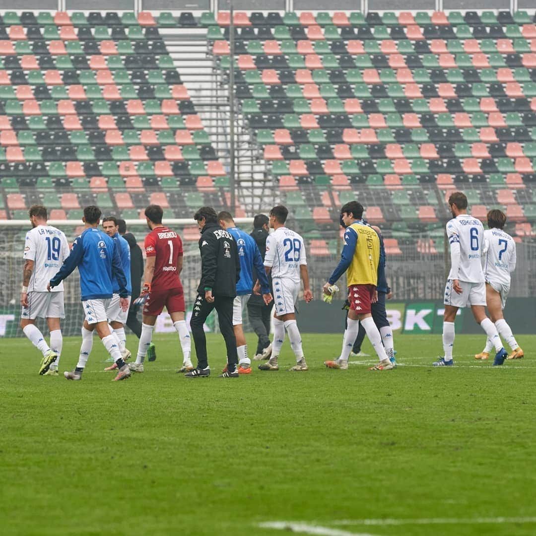 エンポリFCさんのインスタグラム写真 - (エンポリFCInstagram)「Al Penzo nella mezz'ora finale gli azzurri non riescono a trovare il gol; il Venezia vince 2-0 📸📸📸」11月2日 1時06分 - empoli_fc_official