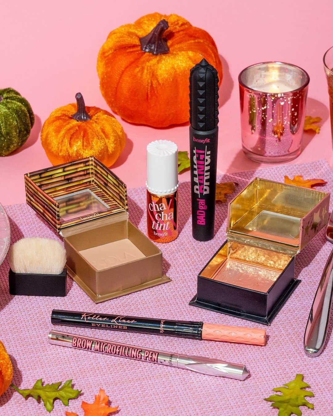 Benefit Cosmeticsさんのインスタグラム写真 - (Benefit CosmeticsInstagram)「Now this Fall spread is what we’re talking about 😍🎃 #benefit」11月2日 1時39分 - benefitcosmetics