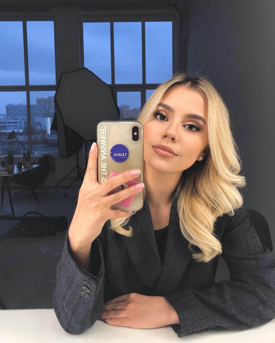 リーナ・フェードロワのインスタグラム：「01.11.20❤️  Muah: @amina_muborakkadamova」