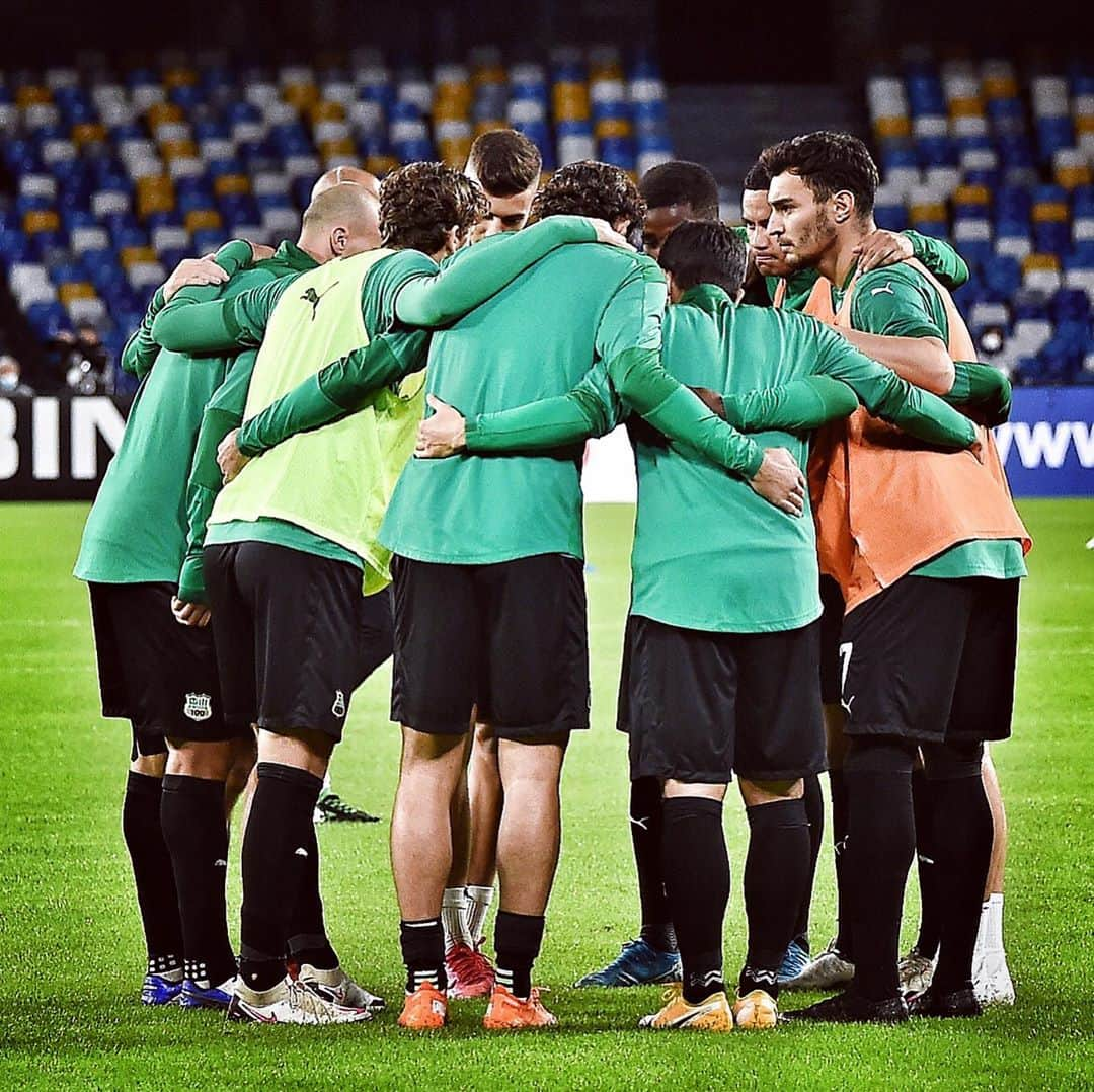 USサッスオーロ・カルチョさんのインスタグラム写真 - (USサッスオーロ・カルチョInstagram)「MATCH DAY 💪 ⚽️ #NapoliSassuolo 🏆 #SerieATIM ⏰ Ore 18 🏟️ #StadioSanPaolo Segui le nostre stories per gli aggiornamenti sul match 💪🖤💚 #ForzaSasol」11月2日 1時45分 - sassuolocalcio