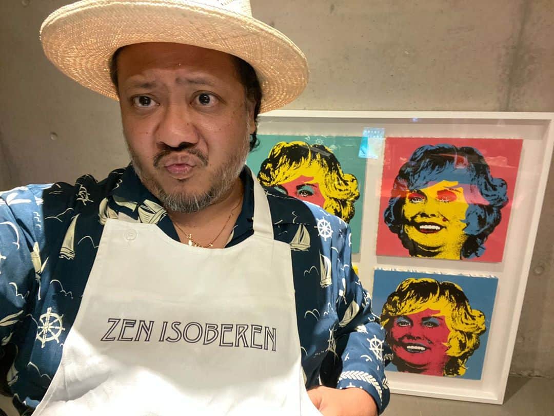 のインスタグラム：「インスタライブ遊んで頂きありがとうございました〜😘🤙🌴  最後の最後  夕方のフランスまで  繋がってビックリw  世界は狭いね⤴︎」
