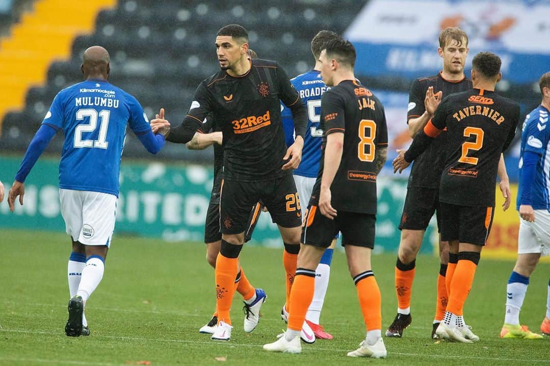 レオン・バログンさんのインスタグラム写真 - (レオン・バログンInstagram)「Got them big 3 points that WE came for + another clean sheet 🇬🇧」11月2日 2時16分 - leonbalogun