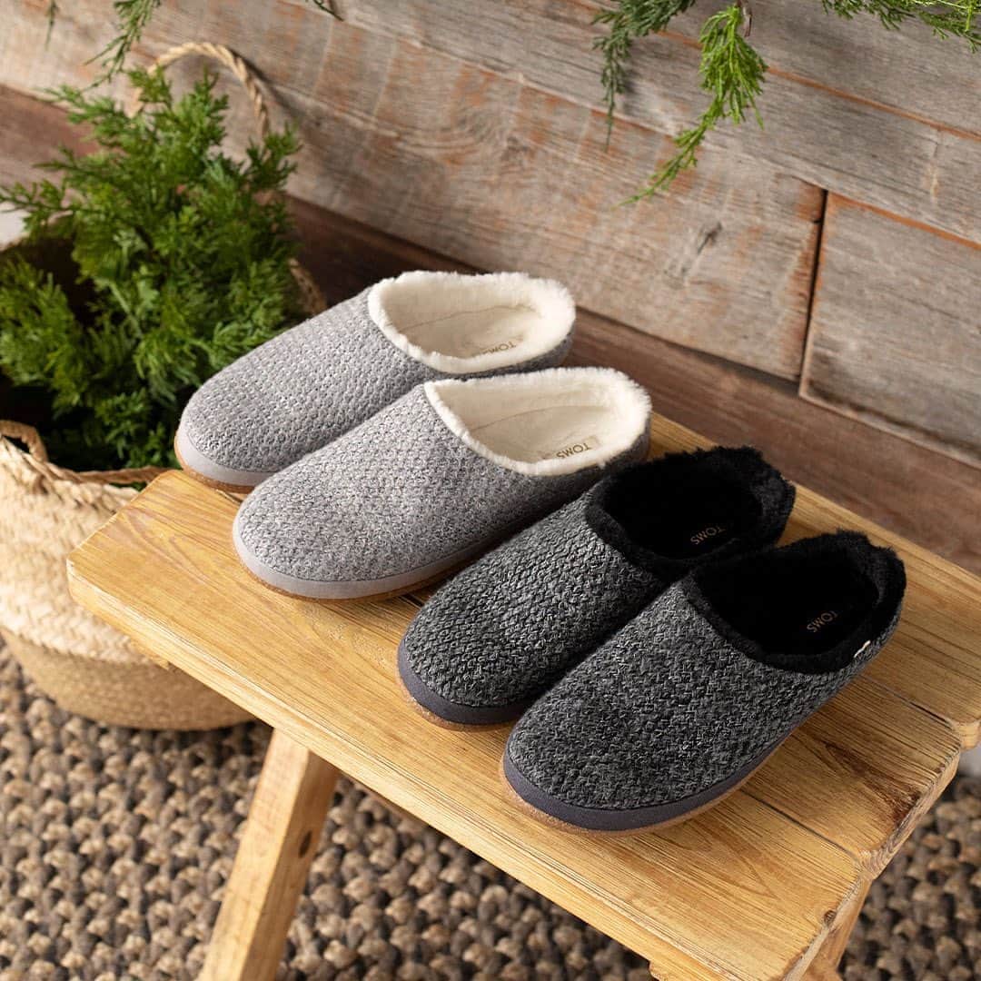 トムズシューズのインスタグラム：「Meet Ivy—An extra cozy everyday slipper, with anything but ordinary impact.」