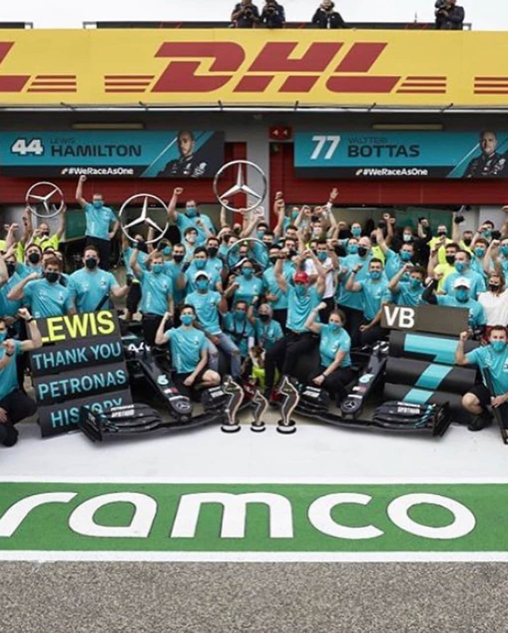 IWCさんのインスタグラム写真 - (IWCInstagram)「Congratulations @mercedesamgf1 🏆🏆🏆🏆🏆🏆... 🏆 #HIS7ORY 2020 FIA Formula One™ World Championship for Constructors #IWCRacing」11月2日 2時18分 - iwcwatches