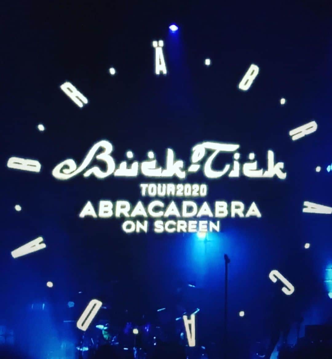のインスタグラム：「#TOUR2020 #ABRACADABRAonSCREEN #渋公 #は #どうだったでしょうか？ #今回のツアーも #進むに連れて #良いライブになってきてる #と思います #ありがとう👍🏻 #今井寿 #imaihisashi #bucktick #bt #peace #✌🏻 #🌈🌈🌈🌈🌈🌈🌈 #アブラカダブラ #ABRACADABRA #🔮🙏🏻 #御守り」