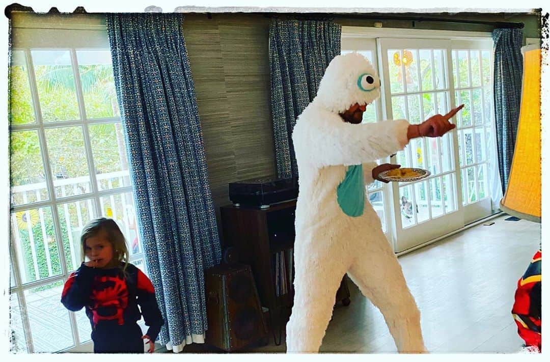 ブライアン・オースティン・グリーンさんのインスタグラム写真 - (ブライアン・オースティン・グリーンInstagram)「Hope you all had a good Halloween!!」11月2日 2時55分 - brianaustingreen
