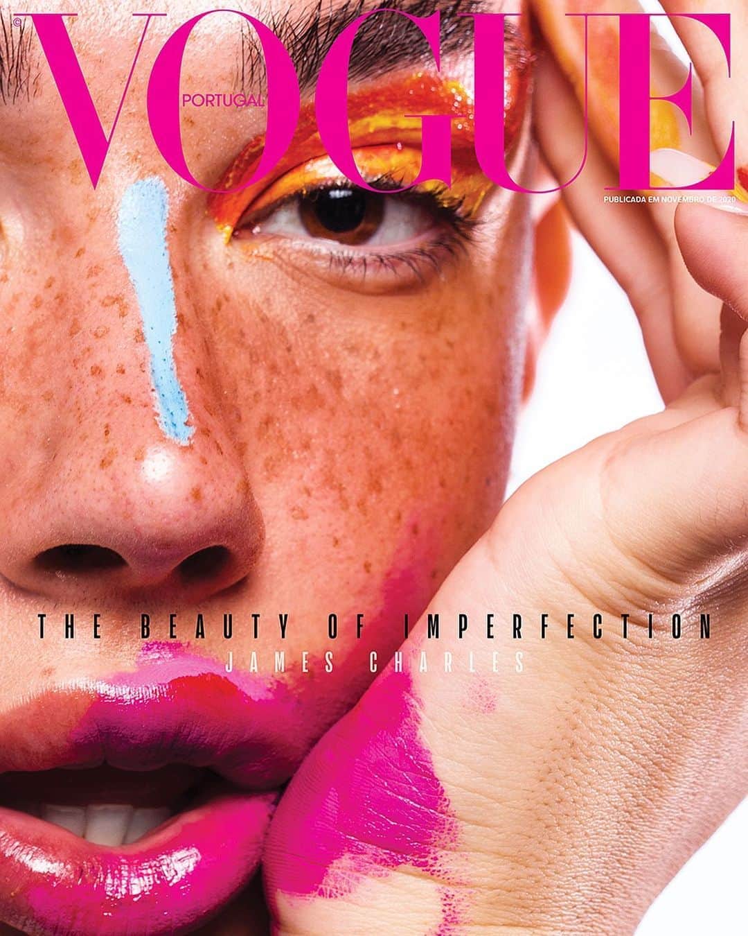 ジェームス・チャールズさんのインスタグラム写真 - (ジェームス・チャールズInstagram)「THE BEAUTY OF IMPERFECTION 💄 I can’t even believe this is real... my first ever Vogue Cover. 😭🙏🏻 Thank you so much @vogueportugal for believing in me and my creative vision for this issue... I can’t wait for you all to be able to read the full magazine on November 6th, but it’s available for pre-order now at Vogue.pt/shop 💞   Makeup & Hair: @jamescharles Editor in Chief: @sofia.slucas Cover Art Direction: @jsantanagq Photographer: @marcuscooper  Styling: @olgayanul」11月2日 3時28分 - jamescharles