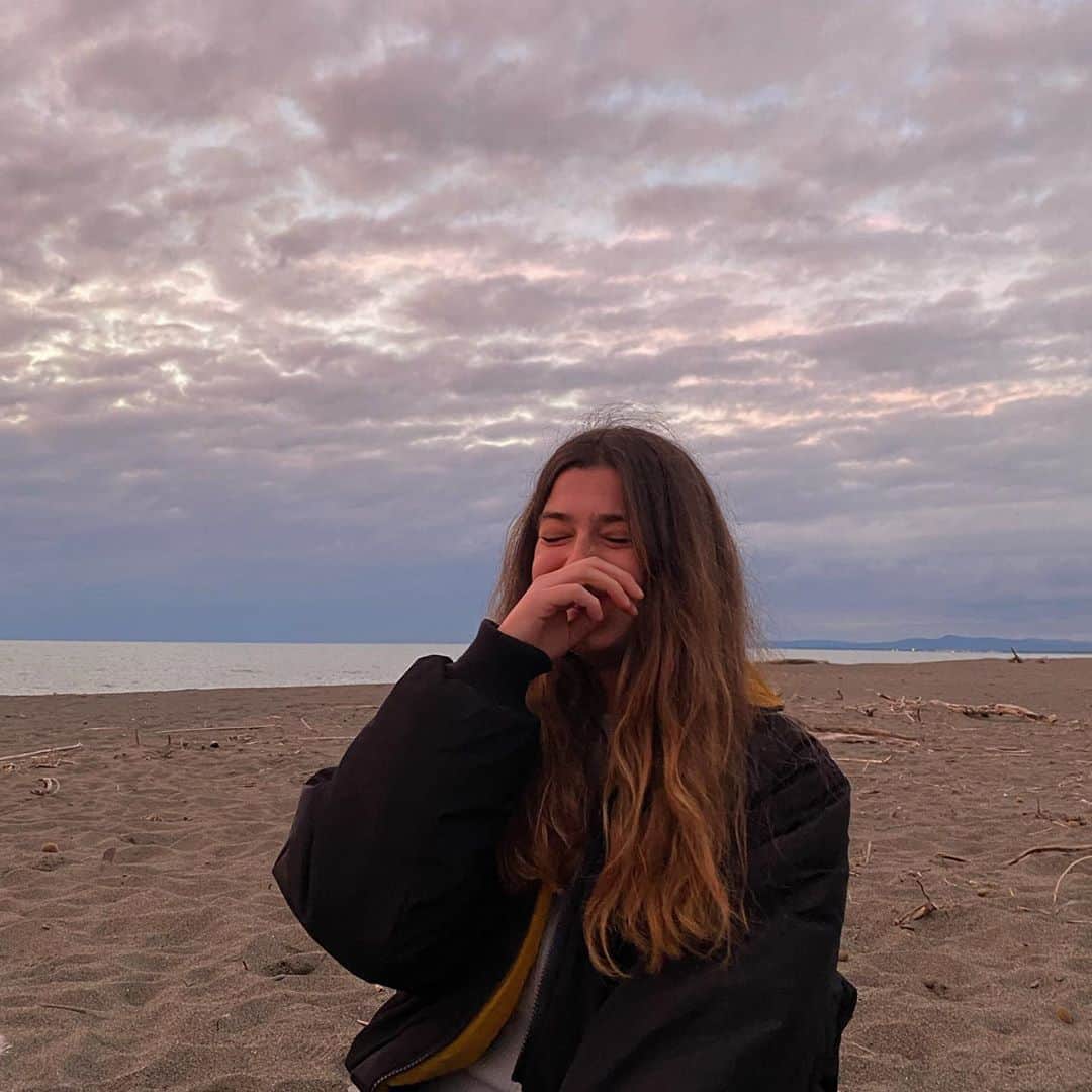 Sofia Viscardiのインスタグラム：「oggi lavorare」