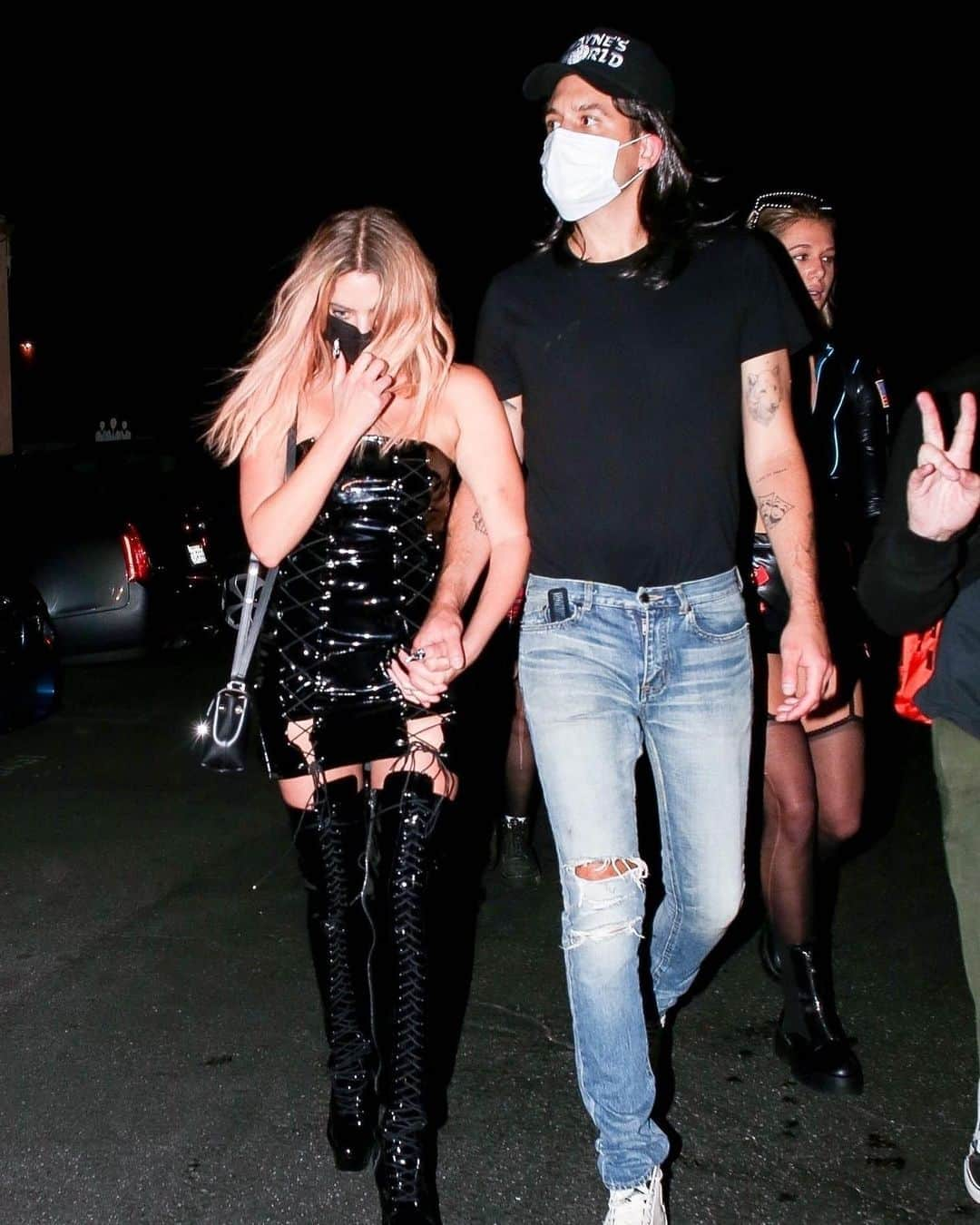 Just Jaredさんのインスタグラム写真 - (Just JaredInstagram)「@ashleybenson and @g_eazy party in LA for #Halloween. #ashleybenson #geazy  Photo: Backgrid」11月2日 3時35分 - justjared