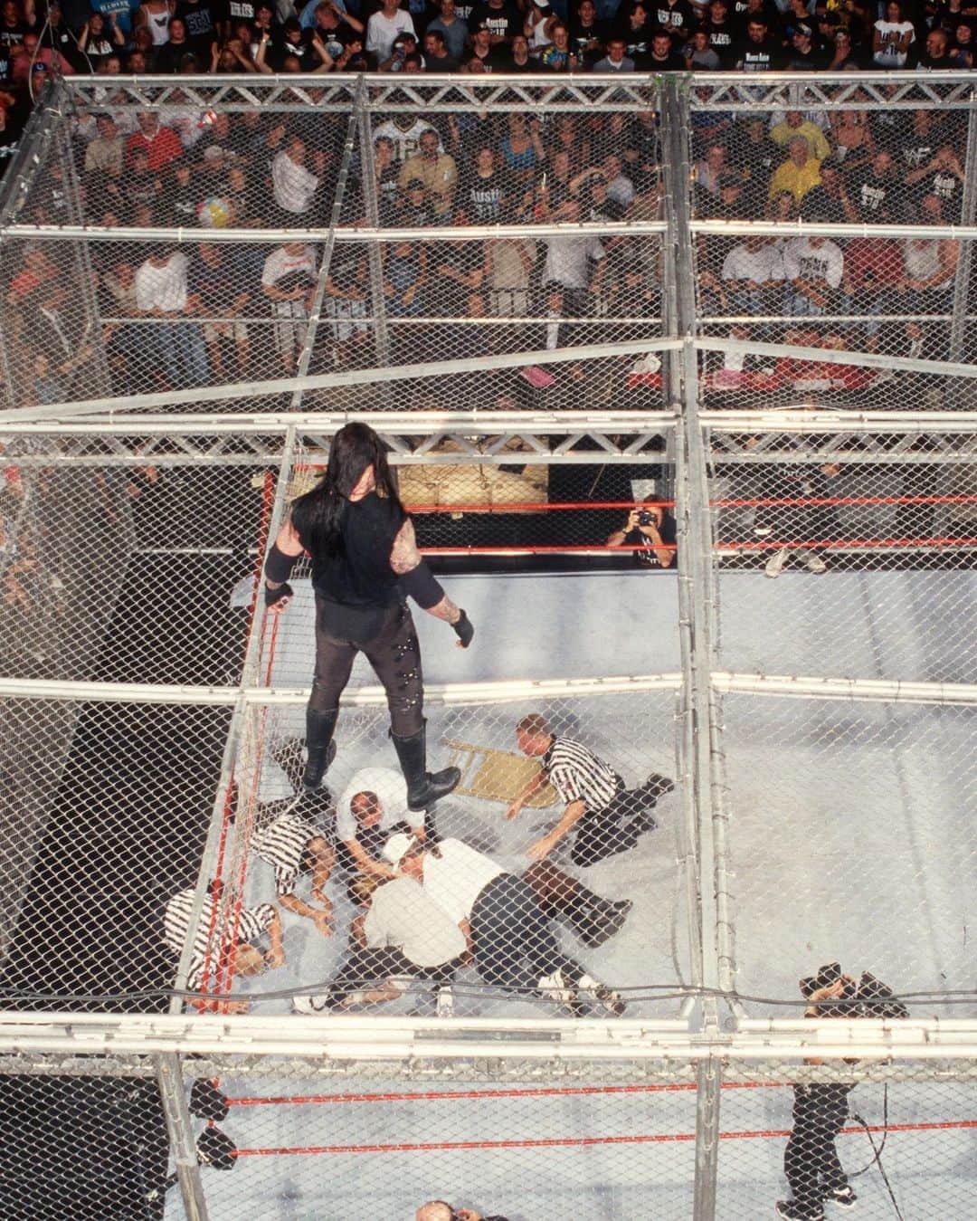 WWEさんのインスタグラム写真 - (WWEInstagram)「Check out today’s Story for iconic photos from @Undertaker’s career. #Undertaker30」11月2日 3時49分 - wwe