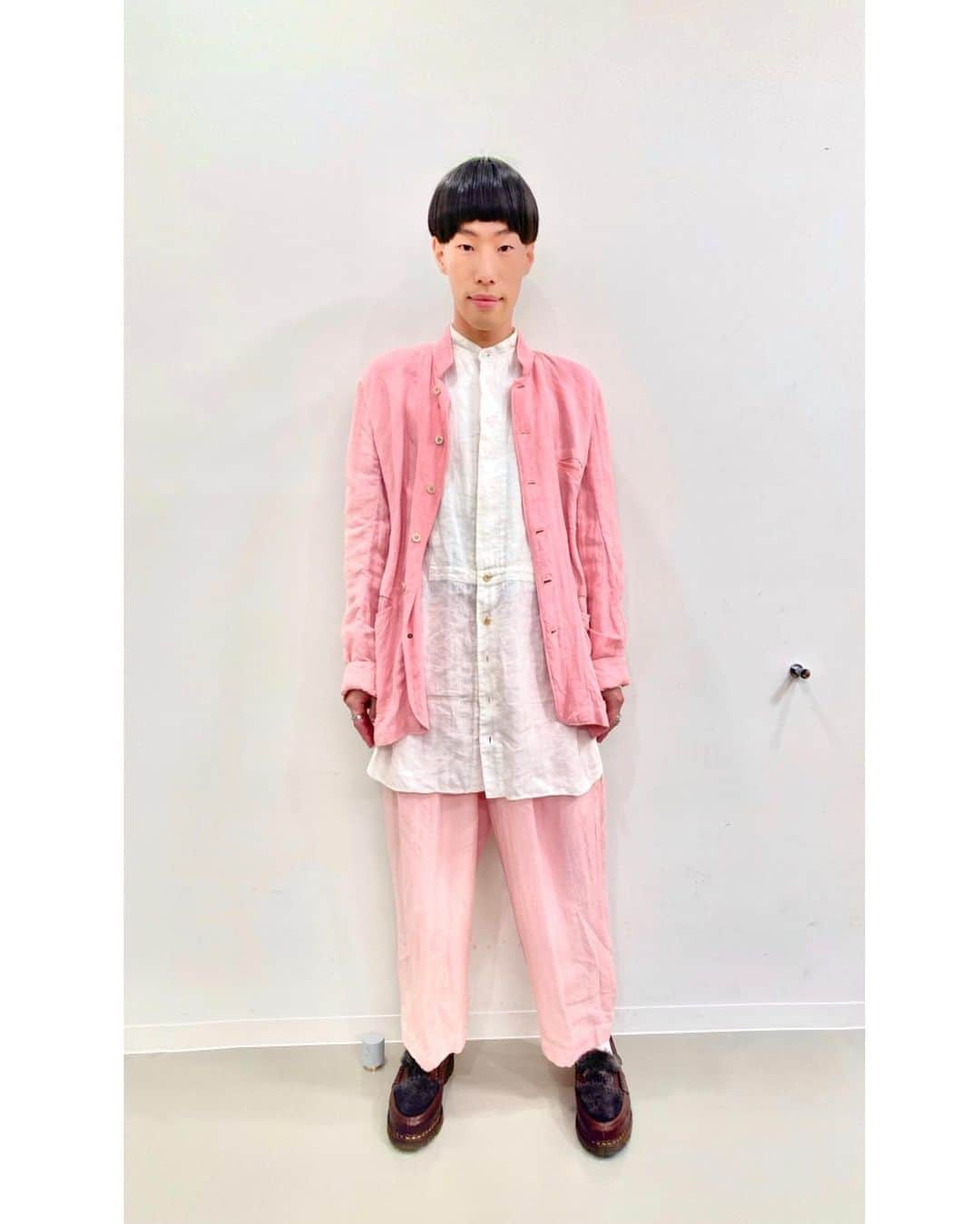 坂口涼太郎さんのインスタグラム写真 - (坂口涼太郎Instagram)「👛🐷🩰🎀👅💅 今週日曜日は「行列のできる法律相談所」に並ばせていただきます 🛍 #お涼服 🎟 Styling : #東正晃　 👚 #suzukitakayuki @suzukitakayuki_atelier  #行列のできる法律相談所」11月2日 15時04分 - ryotarosakaguchi