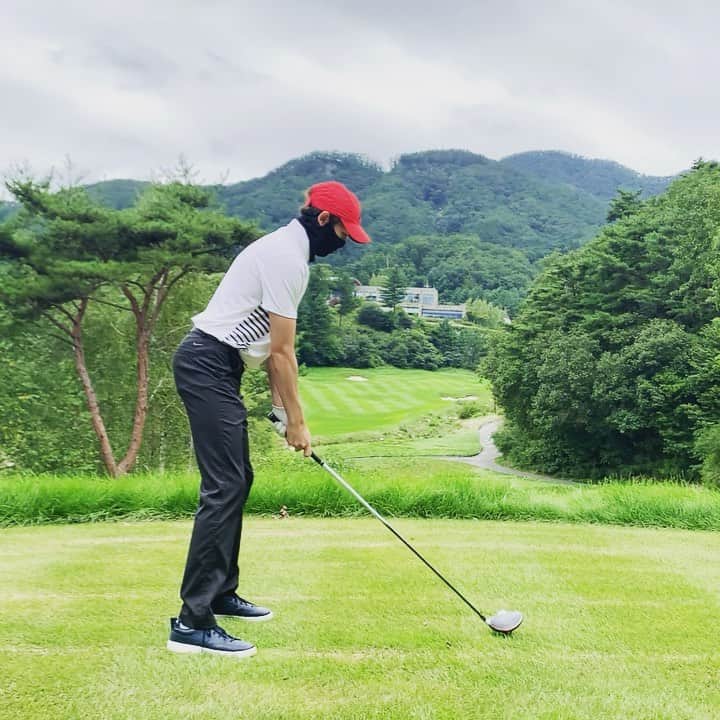 ニックン（2PM）のインスタグラム：「🚀」