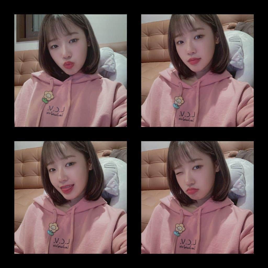 チェ・ユジョンのインスタグラム：「나도 집가서 엄마랑 마라탕 먹었다요 ㅋㅋㅋ 마라섭취 후 얻은 립컬러 마라레드~~ 우😚💋  #유정 🌻  #위키미키 #WEKIMEKI #CHOIYOOJUNG #최유정 #YOOJUNG」