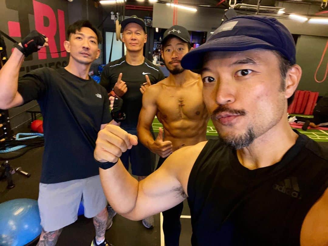 サム・リーのインスタグラム：「I am back #fafcrew」
