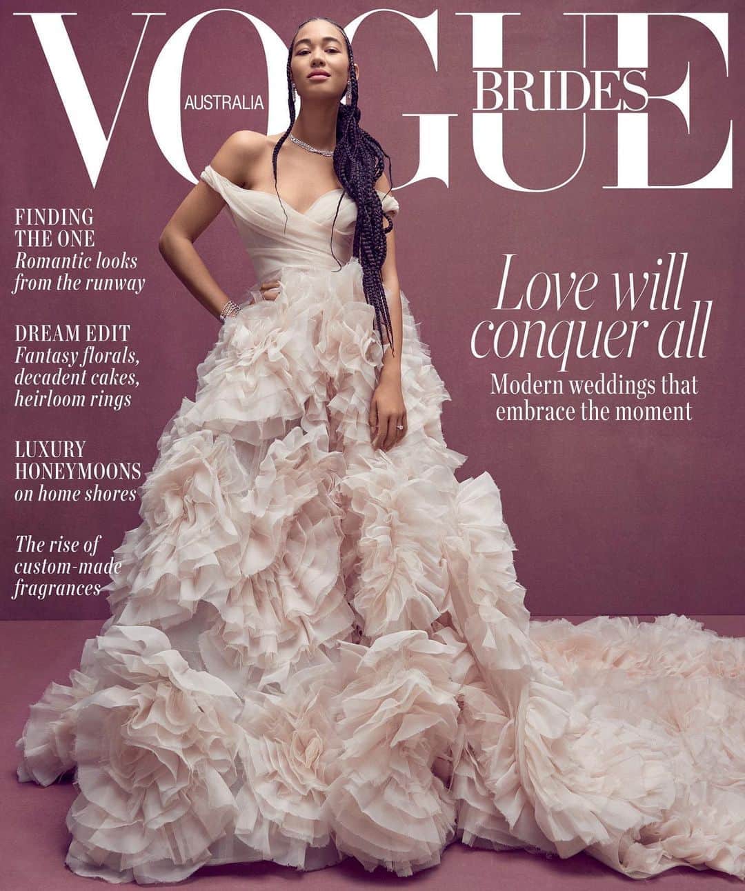 Vogue Australiaさんのインスタグラム写真 - (Vogue AustraliaInstagram)「@dakota_madison stars on the cover of #VogueBrides 2020, wearing a @moniquelhuillier wedding gown. For this issue, which hits newsstands today, Dakota Moore-Lizotte models new season gowns with modern elegance, photographed for #Vogue by her husband, Jesse Lizotte. Inside, the creative duo also share pictures from their own intimate wedding at the registry office in Sydney’s Chippendale. “The focus of the wedding was celebrating our dedication to one another,” Dakota explained to Vogue's @danielle_gay. “We just wanted it to be intimate and to celebrate our love. It was very emotional and you could really feel the love in the room. [Jesse’s] words were so moving. I think that’s what I’ll remember most... as well as dancing with his family!” Link in bio to see inside their incredible wedding now. Photographed by @jesse_lizotte, styled by @pipmoroney, Vogue Brides Australia, 2020.」11月2日 6時05分 - vogueaustralia