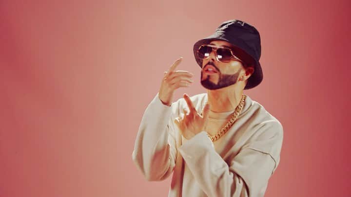 ヤンデルのインスタグラム：「Dale para el canal de Youtube de @alvaritodiaz para que veas el video de “Lo Que Te Duele” 🎥 @fernandolugoo / @neon16 (link en mi story) https://AlvaroDiaz.lnk.to/TeDuele!Yandel」