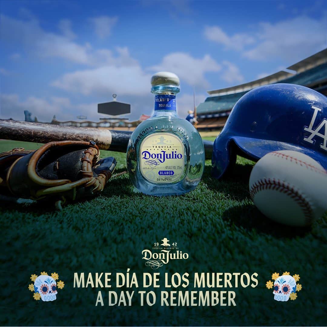 Los Angeles Dodgersさんのインスタグラム写真 - (Los Angeles DodgersInstagram)「As if a Championship win wasn't reason enough to celebrate, today marks the start of Día De Los Muertos. Join us and our partners at @DonJulioTequila in a toast in honor of this special holiday. ¡Salud!」11月2日 6時43分 - dodgers