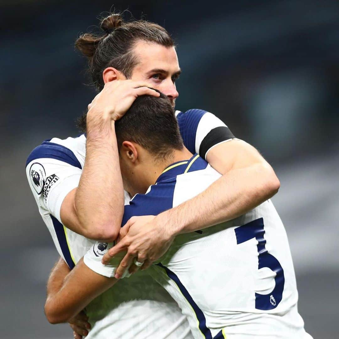 ガレス・ベイルさんのインスタグラム写真 - (ガレス・ベイルInstagram)「+3! Great feeling to score and very happy with the win! ⚽️💪🏼 #COYS」11月2日 6時53分 - garethbale11