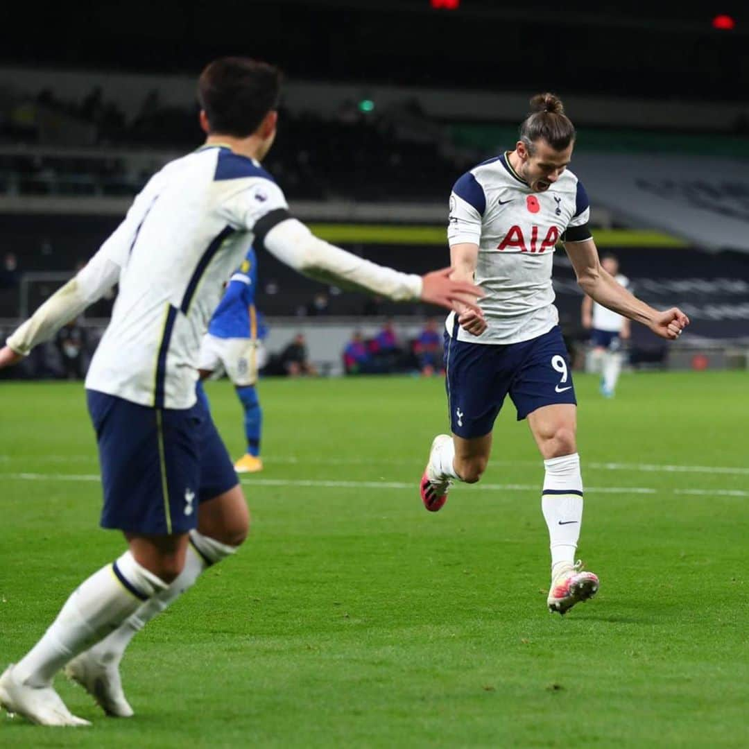 ガレス・ベイルさんのインスタグラム写真 - (ガレス・ベイルInstagram)「+3! Great feeling to score and very happy with the win! ⚽️💪🏼 #COYS」11月2日 6時53分 - garethbale11