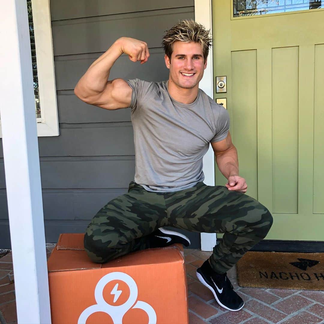 のインスタグラム：「Thanks for all the great food @trifecta」