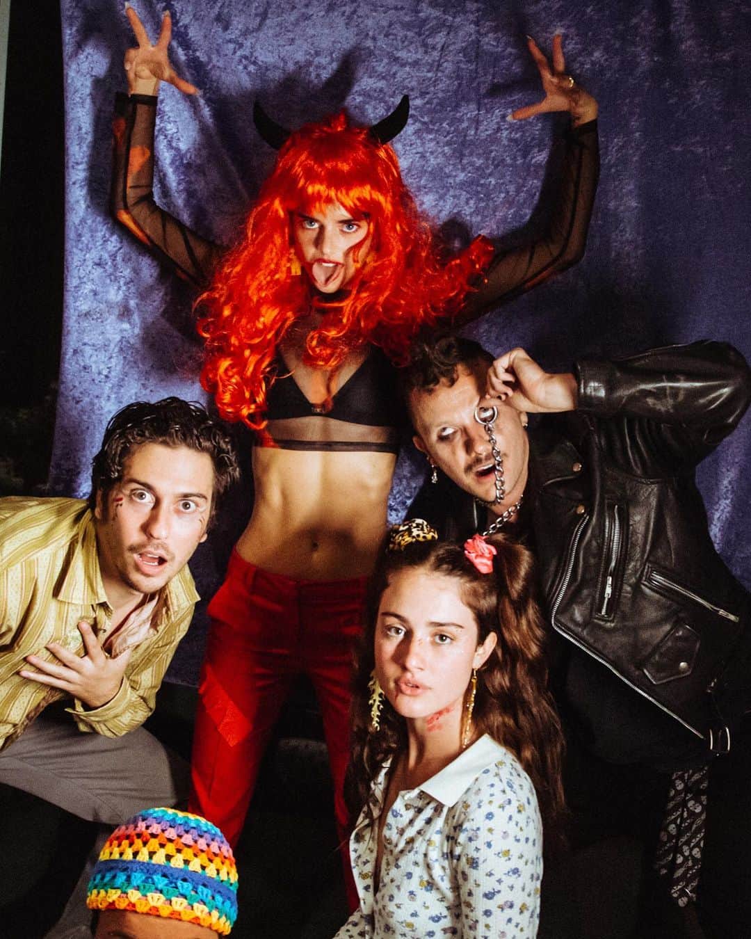 サマーラ・ウェイビングのインスタグラム：「🧙🏽‍♀️🧟‍♂️🧛🏽‍♀️」