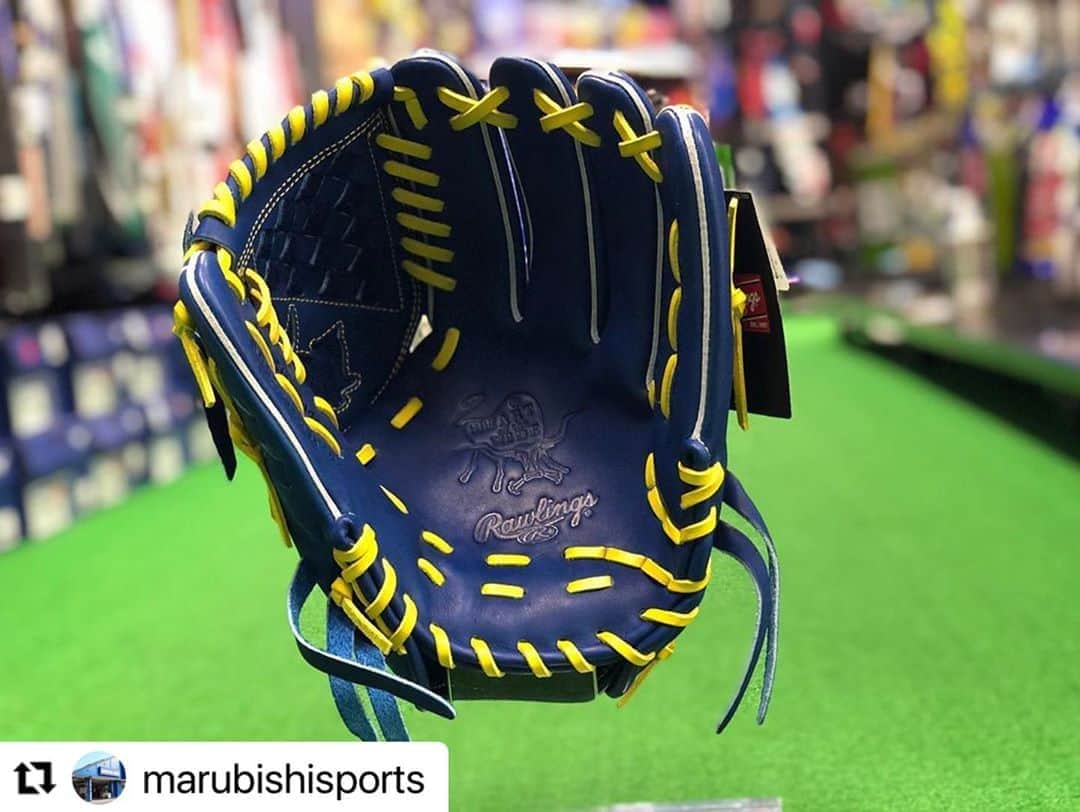 Rawlings Japanさんのインスタグラム写真 - (Rawlings JapanInstagram)「#Repost @marubishisports with @make_repost ・・・ ﾟ･*:.｡⚾︎ ローリングス 数量限定 ｢2020 OPENING DAY NPB COLLECTION｣ ・ このグラブはローリングス アドバイザリースタッフが 実際に使用している選手の レプリカ仕様グラブです😎 ・ 数量限定ですのでお早めに！！ ・ price 35,000＋tax ・ #空飛ぶグラブ #ローリングス #rawlings #限定グラブ #内竜也 選手 #又吉克樹 選手 #福谷浩司 選手 #野球 #baseball #ベースボール #マルビシスポーツ #マルビシ #Instagram #インスタ映え #香川県 #丸亀市 @rawlings_japan_llc」11月2日 8時05分 - rawlings_japan_llc