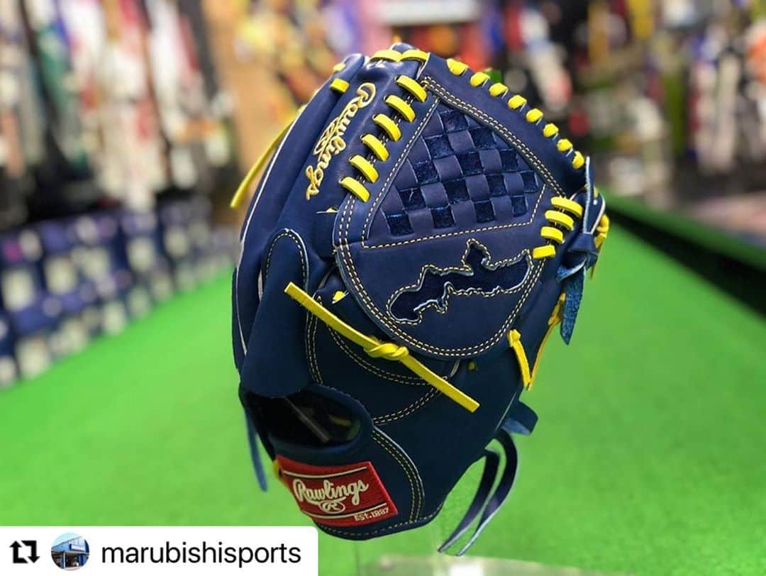 Rawlings Japanさんのインスタグラム写真 - (Rawlings JapanInstagram)「#Repost @marubishisports with @make_repost ・・・ ﾟ･*:.｡⚾︎ ローリングス 数量限定 ｢2020 OPENING DAY NPB COLLECTION｣ ・ このグラブはローリングス アドバイザリースタッフが 実際に使用している選手の レプリカ仕様グラブです😎 ・ 数量限定ですのでお早めに！！ ・ price 35,000＋tax ・ #空飛ぶグラブ #ローリングス #rawlings #限定グラブ #内竜也 選手 #又吉克樹 選手 #福谷浩司 選手 #野球 #baseball #ベースボール #マルビシスポーツ #マルビシ #Instagram #インスタ映え #香川県 #丸亀市 @rawlings_japan_llc」11月2日 8時05分 - rawlings_japan_llc