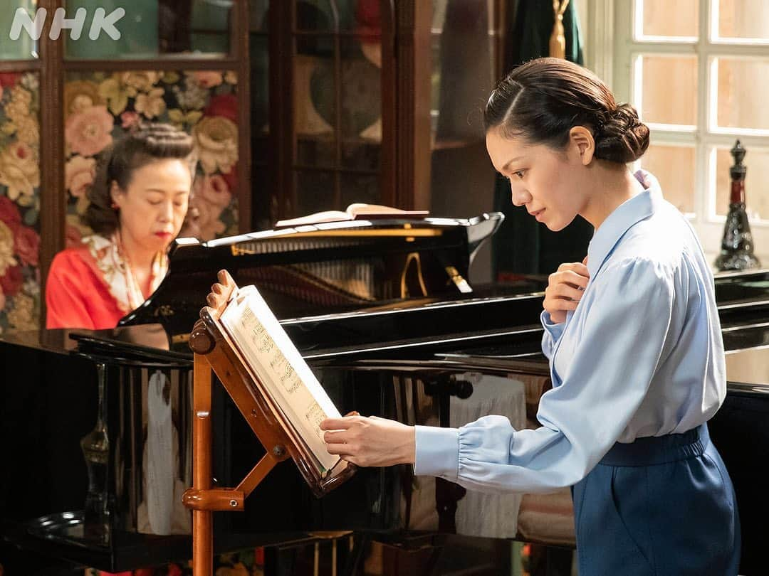 NHK 連続テレビ小説「エール」さんのインスタグラム写真 - (NHK 連続テレビ小説「エール」Instagram)「「ラ・ボエーム」のオーディションに挑戦することを決めた音。  ブランクを埋めるため、必死に練習しています🔥  #朝ドラエール #二階堂ふみ #古川雄大 #広岡由里子」11月2日 8時19分 - nhk_yell