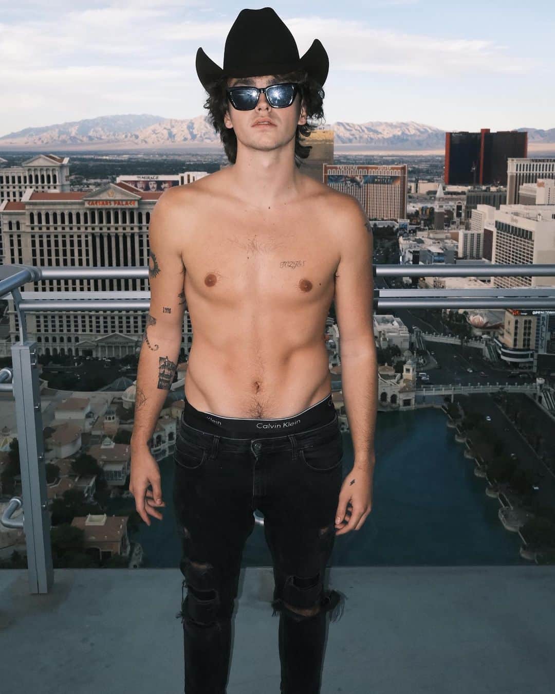 Jonahmaraisのインスタグラム：「yee (and i say this with every safety precaution in mind) haw」